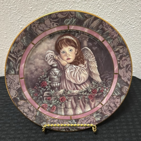 Gardens of Innocence Limited Edition “Hope” Plate by Richardson Bradford Exchang - Picture 6 of 17